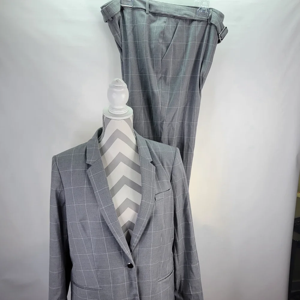 NWT Calvin Klein 2 Piece Gray White Plaid Suit Jacket & Pants w Belt Size 16 - Picture 1 of 16